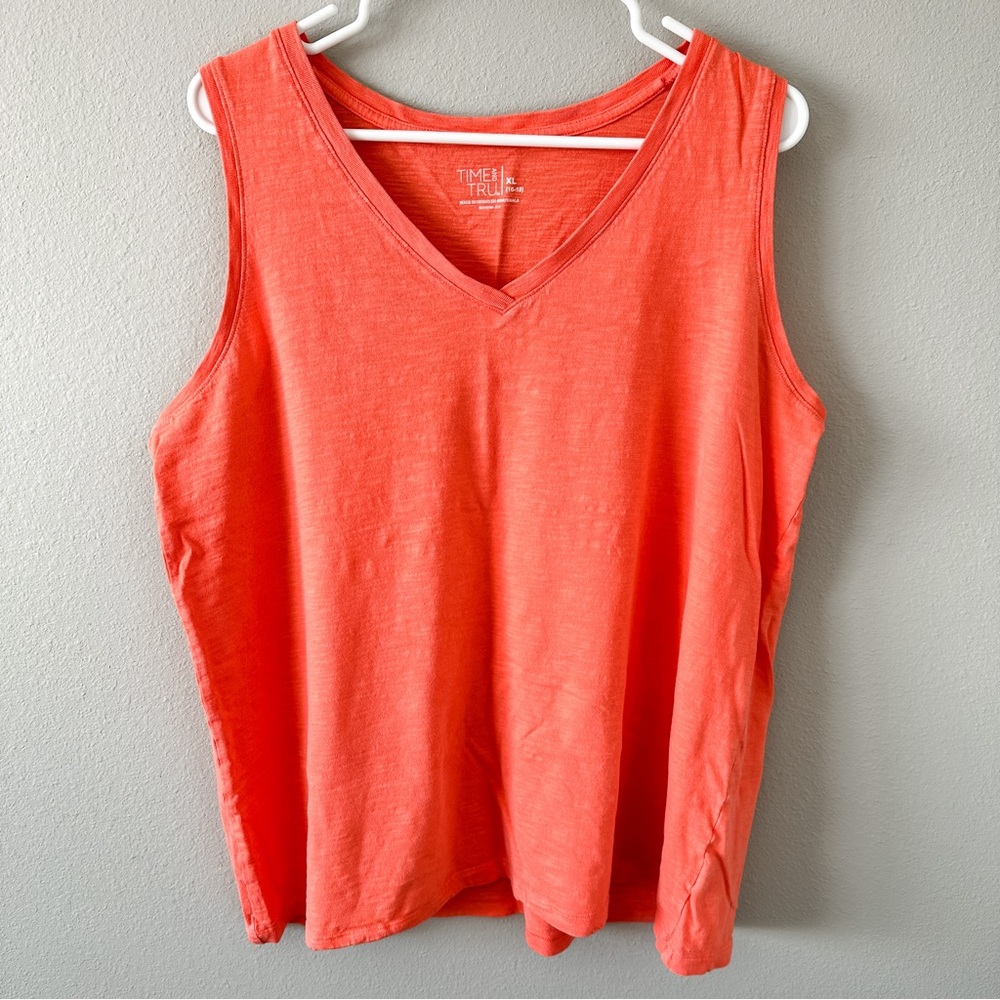 Time and Tru Coral/Pink V-Neck Tank Top Size XL